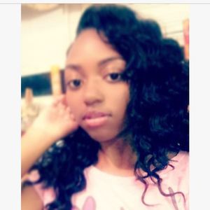 Meet your Posher, Dwana